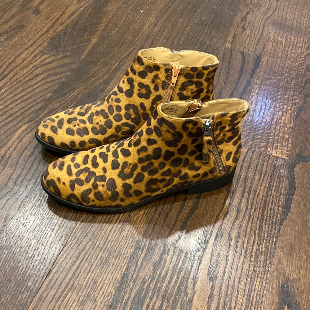 Women’s Cheetah Booties